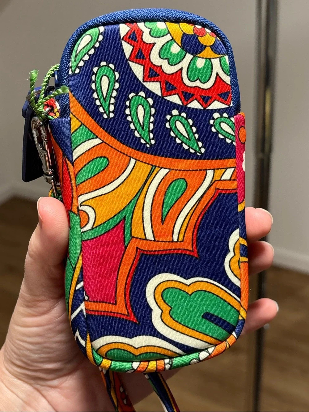 New Vera Bradley Neoprene Tech Wristlet, Venetian Paisley large print